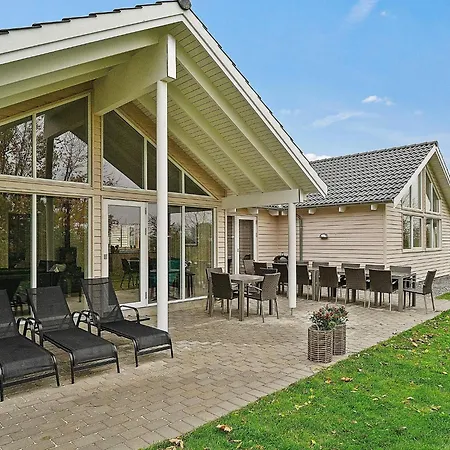 18 Person In Hasselberg Kappeln